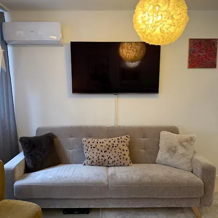 Srodmiescie * Varsó